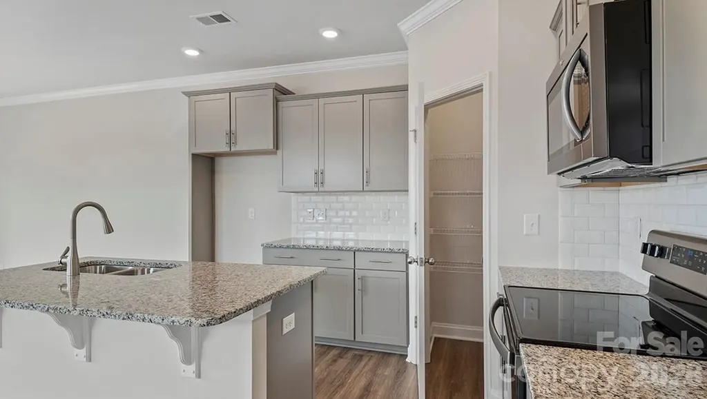 388 Creekview Road Hendersonville NC 28792