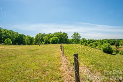 1327 Startown Road Lincolnton NC 28092