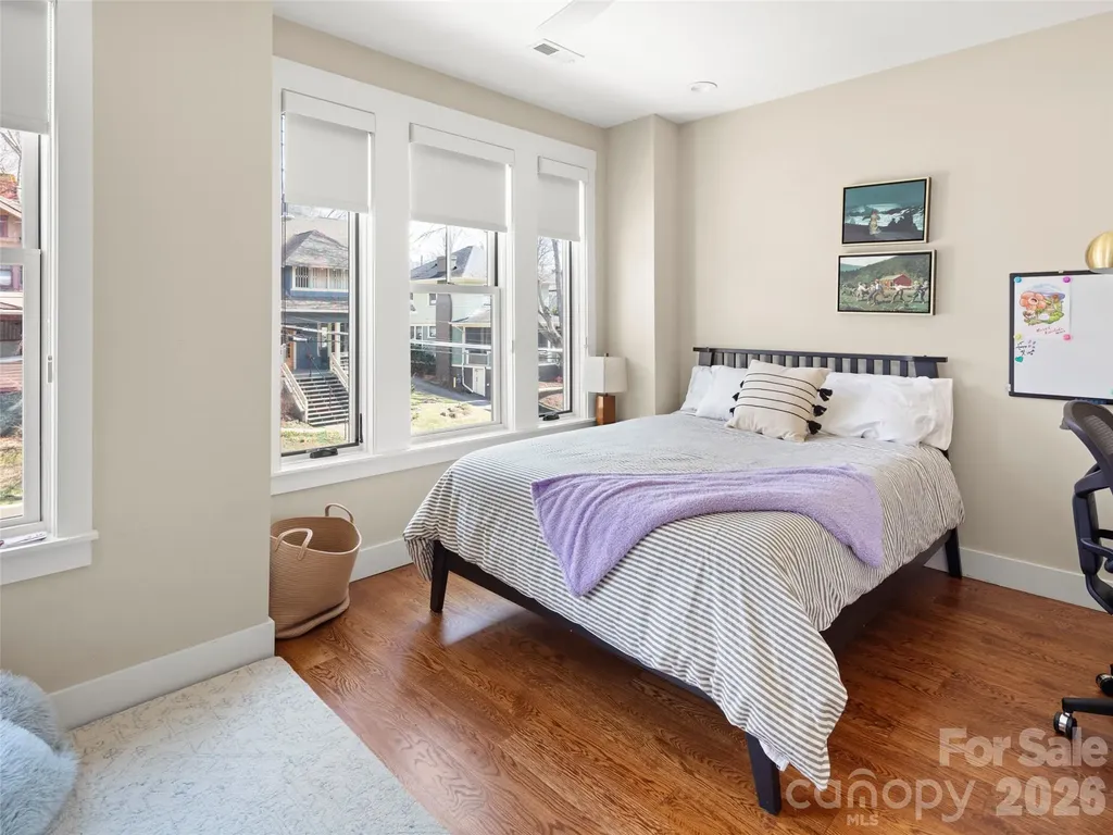 221 Broadway Street Asheville NC 28801