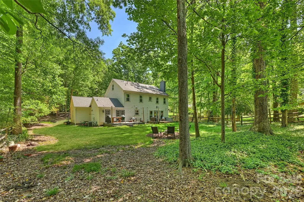 5525 Lancelot Drive Charlotte NC 28270