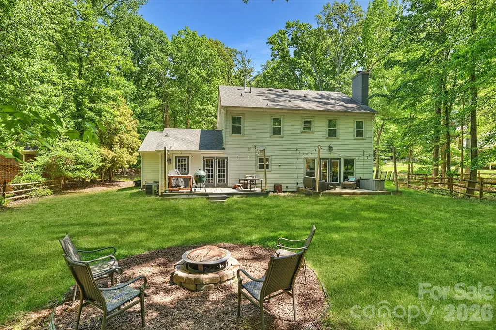5525 Lancelot Drive Charlotte NC 28270