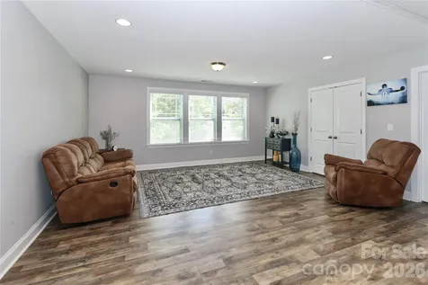 117 Tomahawk Drive Mooresville NC 28117