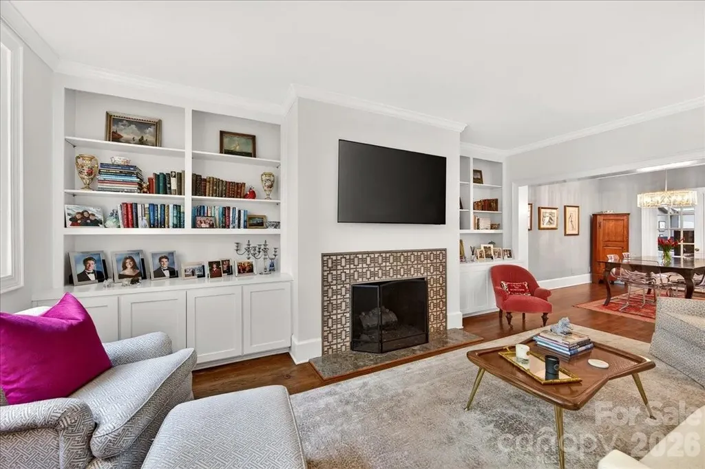 202 Perrin Place Charlotte NC 28207