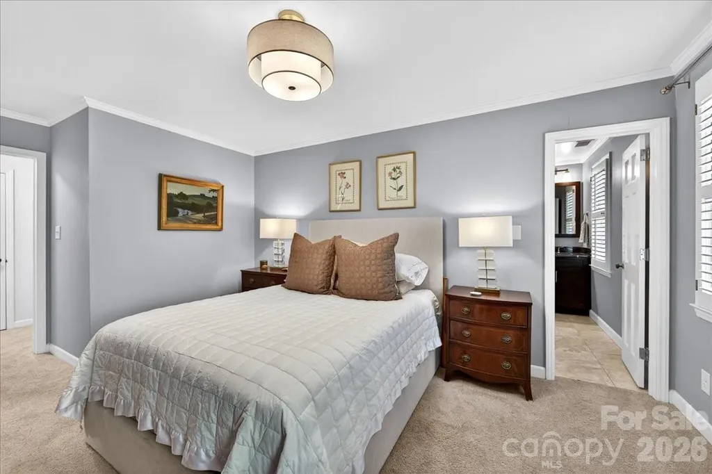 202 Perrin Place Charlotte NC 28207