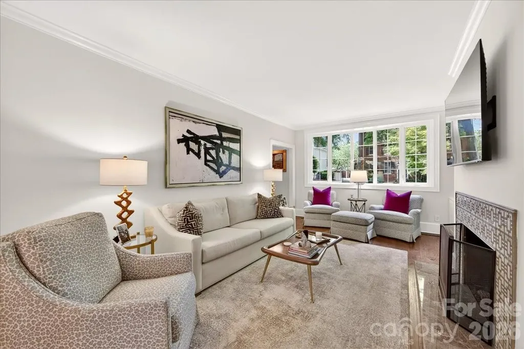 202 Perrin Place Charlotte NC 28207