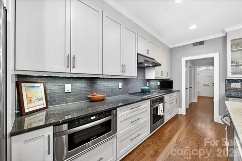 202 Perrin Place Charlotte NC 28207