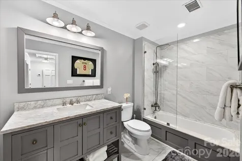 202 Perrin Place Charlotte NC 28207