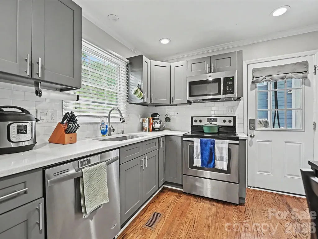 115 N Gardner Avenue Charlotte NC 28216