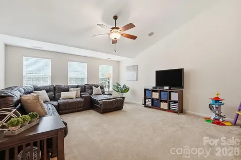 10706 Anglesey Court Charlotte NC 28278