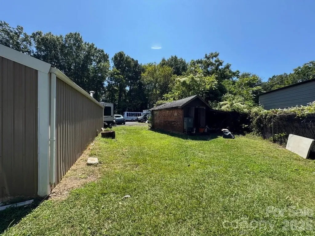 2225 W Sugar Creek Road Charlotte NC 28262