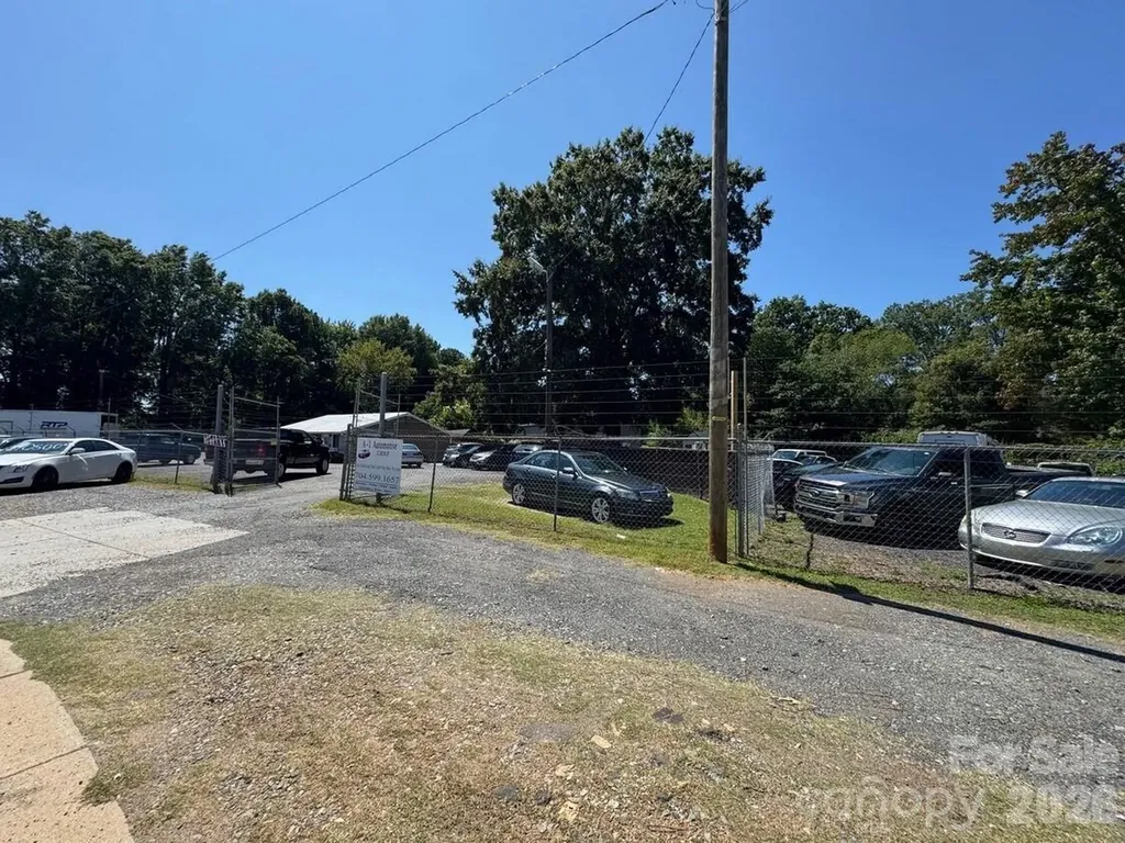2225 W Sugar Creek Road Charlotte NC 28262