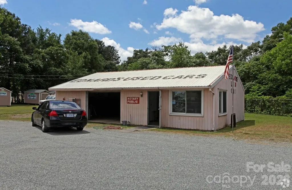 2225 W Sugar Creek Road Charlotte NC 28262