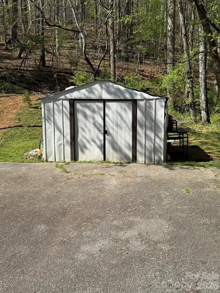 880 N Main Street Marion NC 28752
