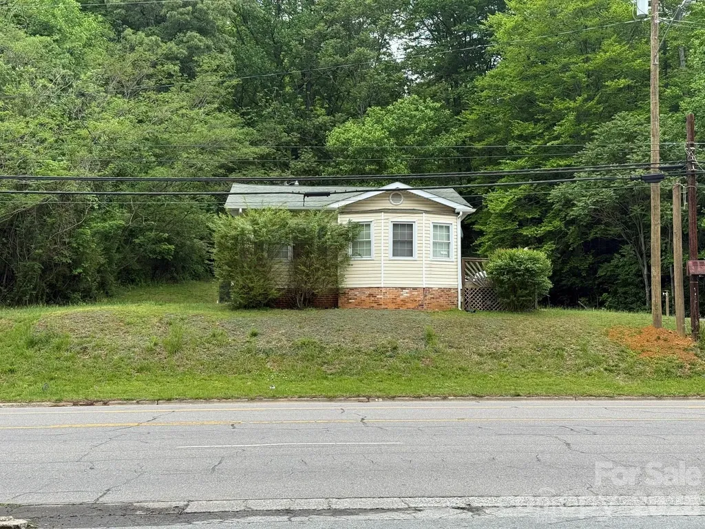 880 N Main Street Marion NC 28752