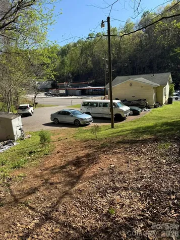 880 N Main Street Marion NC 28752