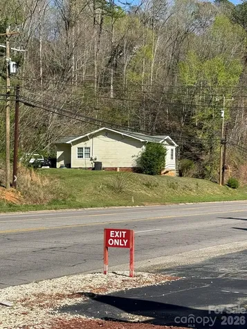 880 N Main Street Marion NC 28752