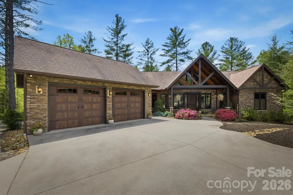 5613 Rocky Falls Lane Lenoir NC 28645