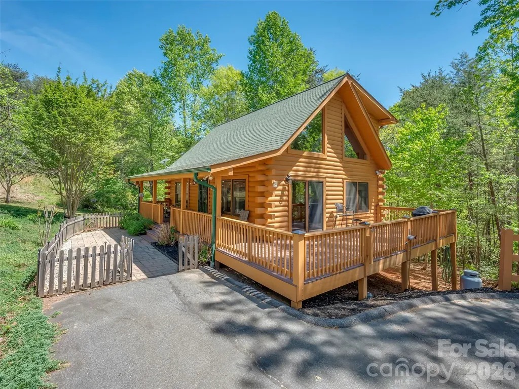 125 Pine Ridge Drive Bostic NC 28018