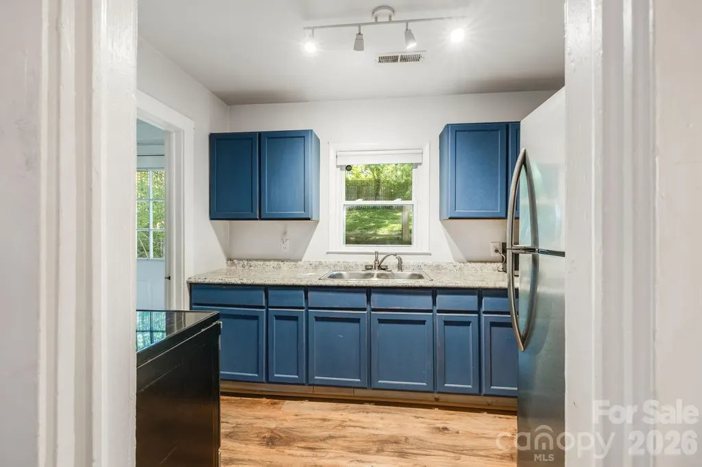 1148 Charlotte Highway Fairview NC 28730