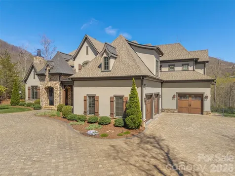1925 White Tree Trail Arden NC 28704