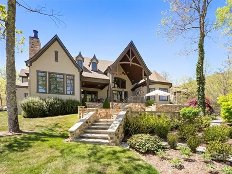 1925 White Tree Trail Arden NC 28704