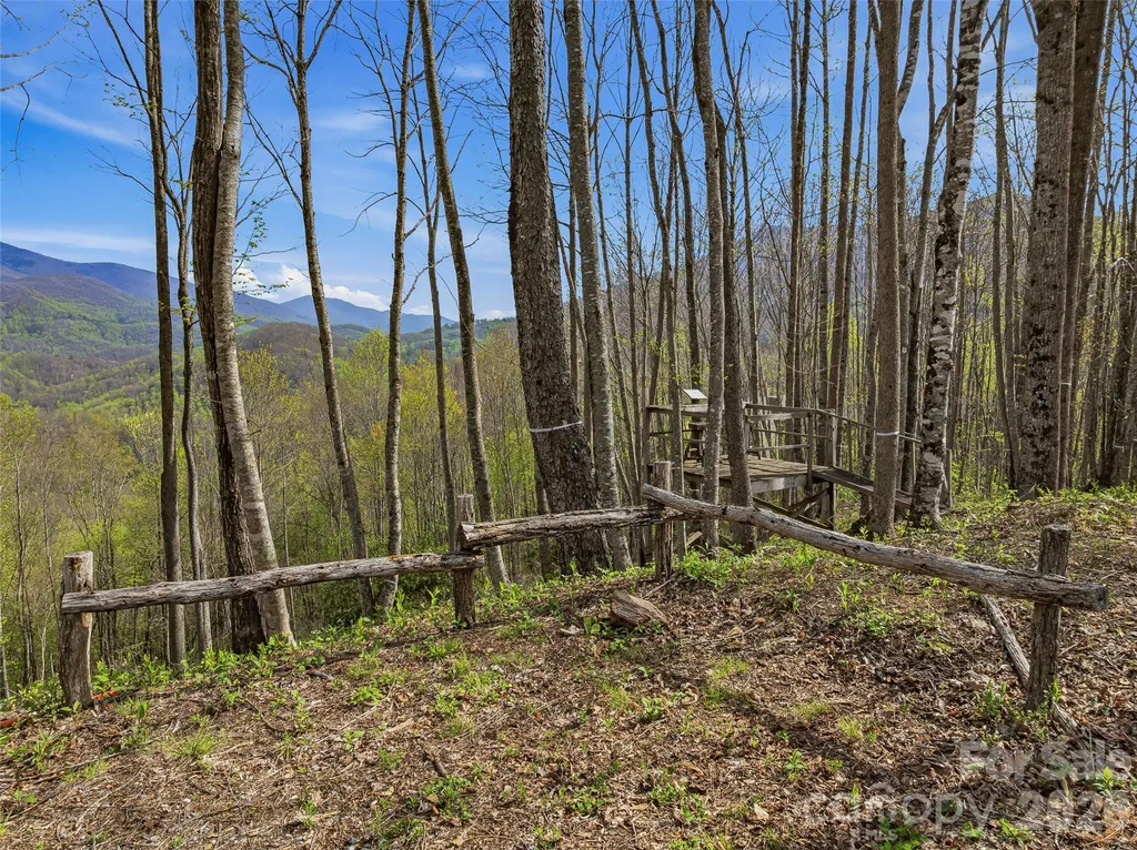 #227 Flying Dutchman Road Sylva NC 28779