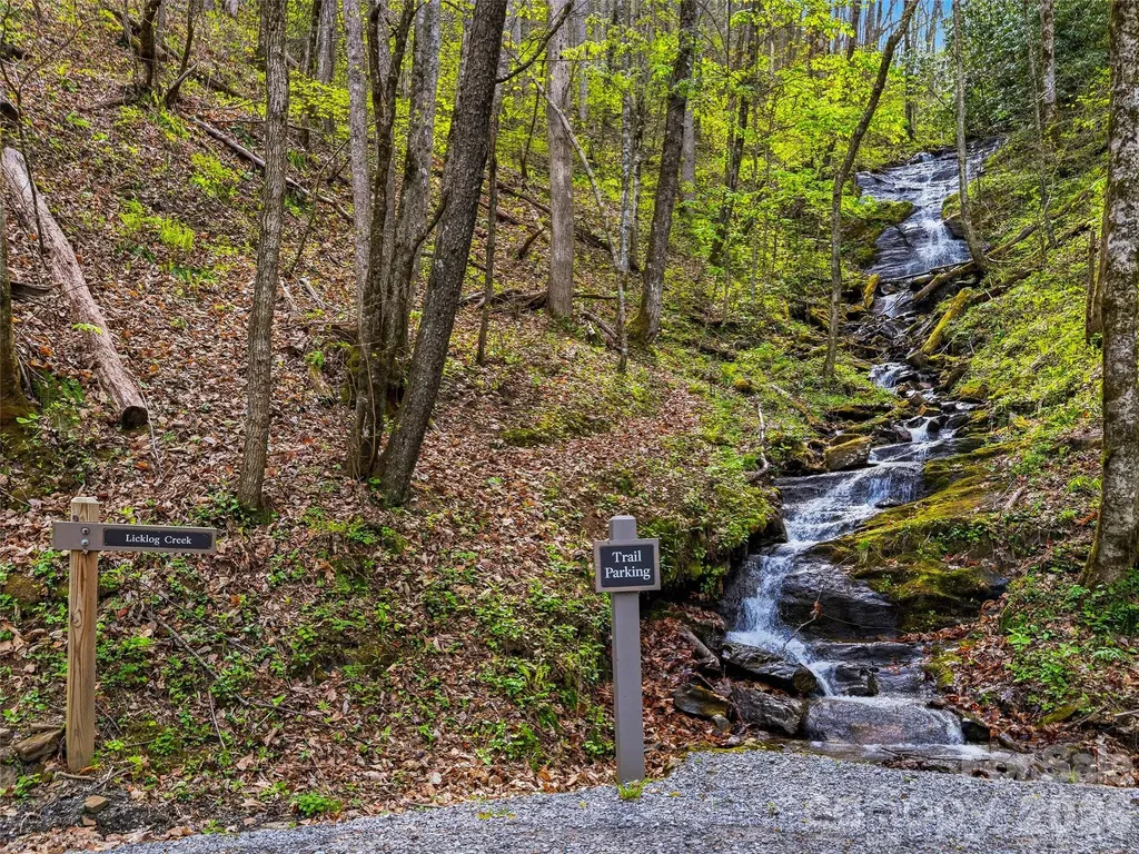 #227 Flying Dutchman Road Sylva NC 28779