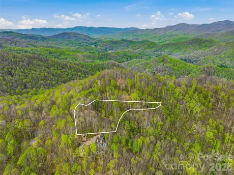 #227 Flying Dutchman Road Sylva NC 28779