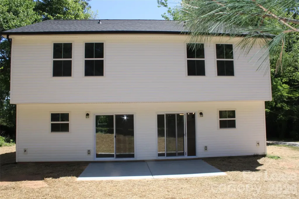 562 W Park Avenue Mooresville NC 28115