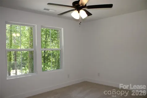 562 W Park Avenue Mooresville NC 28115