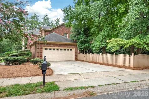 8600 Brownes Pond Lane Charlotte NC 28277