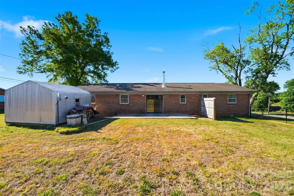 184 Edgegreen Court Taylorsville NC 28681