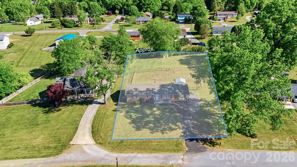184 Edgegreen Court Taylorsville NC 28681
