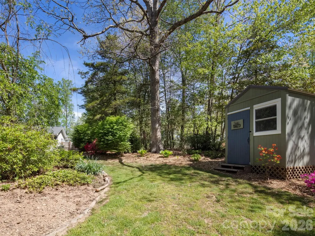304 Wood Dale Drive Hendersonville NC 28791