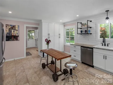 304 Wood Dale Drive Hendersonville NC 28791