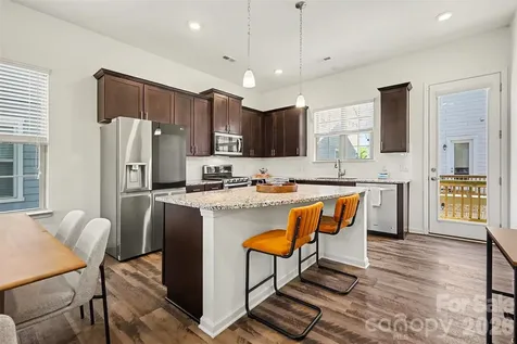 9431 Ainslie Downs Street Charlotte NC 28273