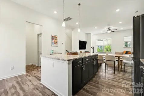 9431 Ainslie Downs Street Charlotte NC 28273