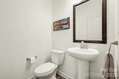 9431 Ainslie Downs Street Charlotte NC 28273
