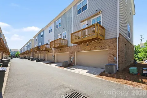 9431 Ainslie Downs Street Charlotte NC 28273