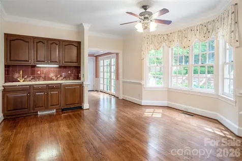 14 Brookside Road Asheville NC 28803