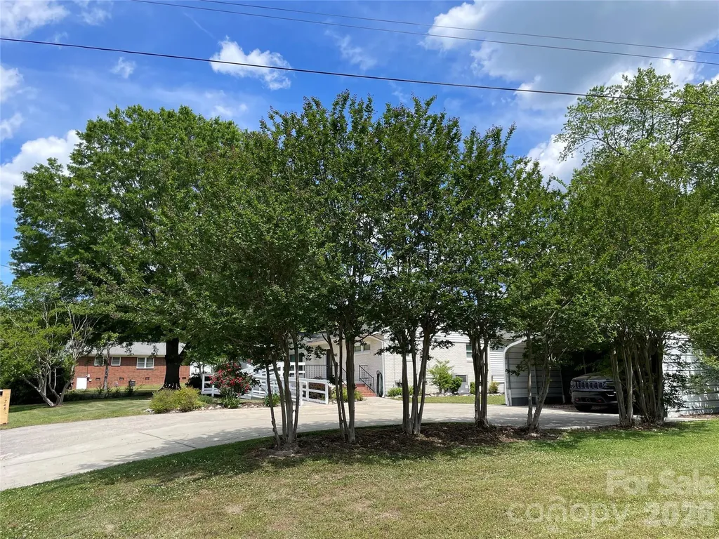 1748 Old West Lane Gastonia NC 28052