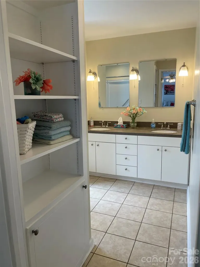1748 Old West Lane Gastonia NC 28052