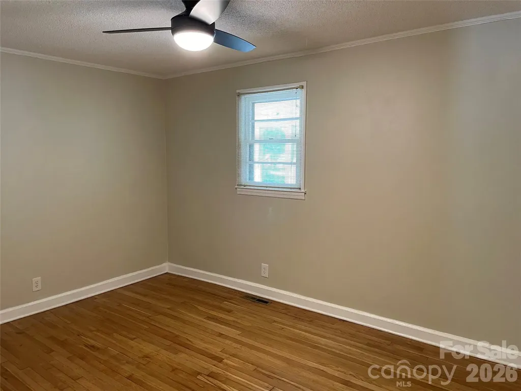 1748 Old West Lane Gastonia NC 28052