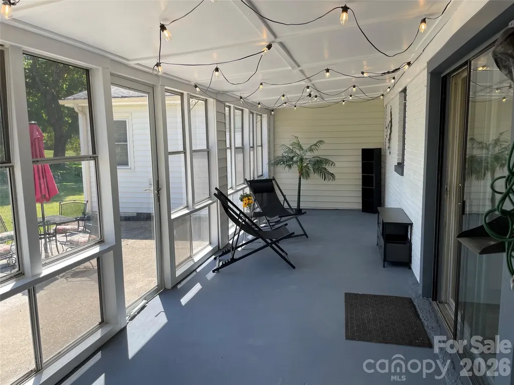 1748 Old West Lane Gastonia NC 28052
