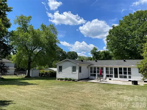 1748 Old West Lane Gastonia NC 28052