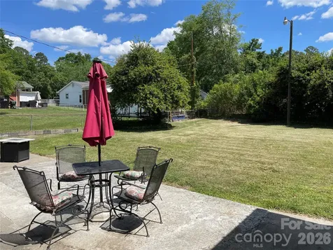1748 Old West Lane Gastonia NC 28052