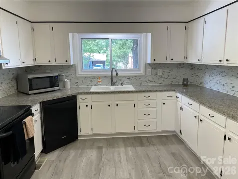 1748 Old West Lane Gastonia NC 28052