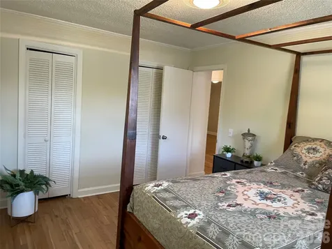 1748 Old West Lane Gastonia NC 28052