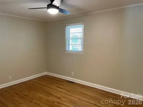 1748 Old West Lane Gastonia NC 28052