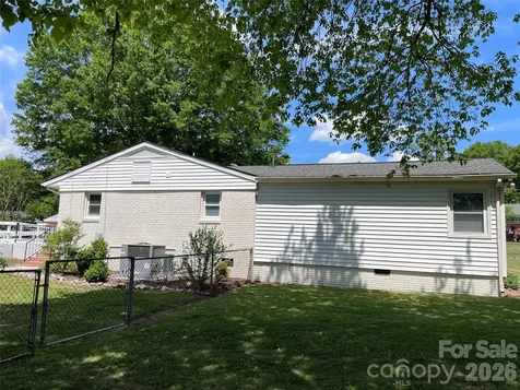 1748 Old West Lane Gastonia NC 28052